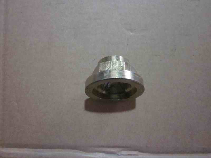 Two-axle rear end lock nut