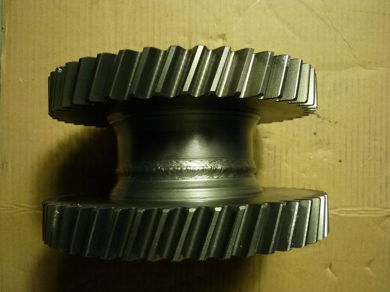 Intermediate shaft four or five gear teeth-1
