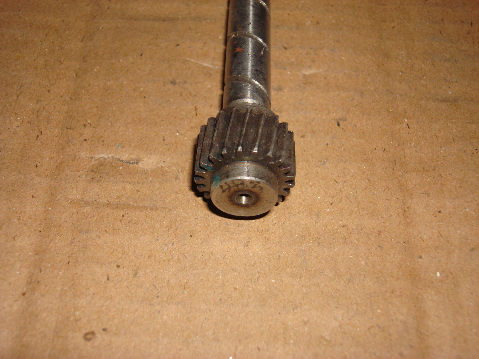 Ведомая шестерня; для передачи спидометра-3