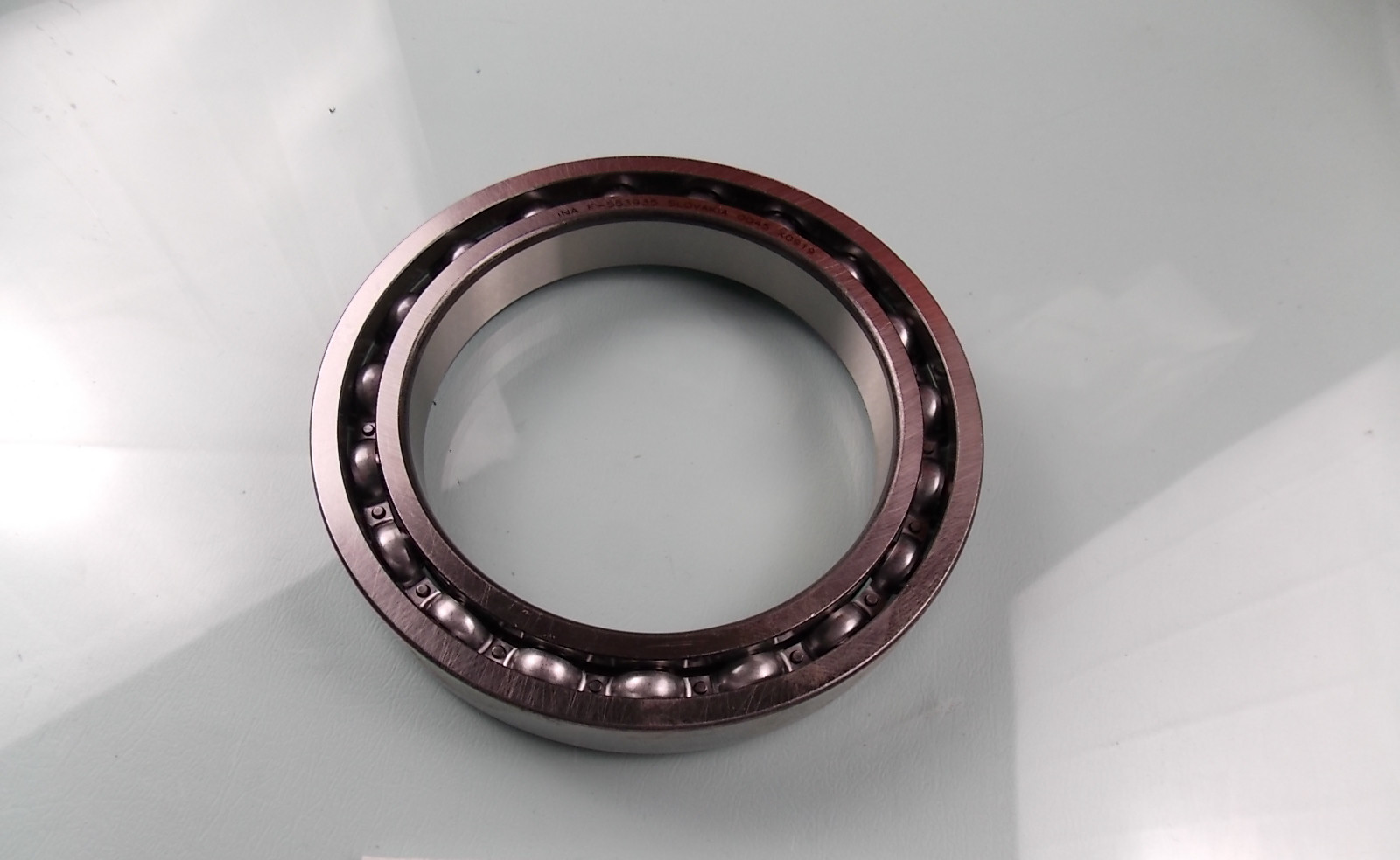 Задний подшипник коробки передач