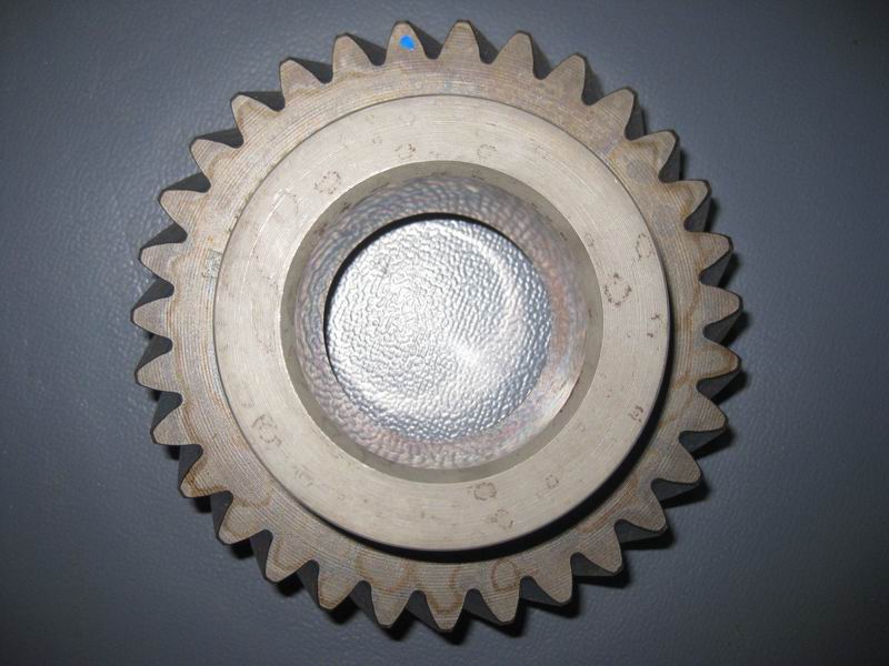 Bevel gear-middle shaft