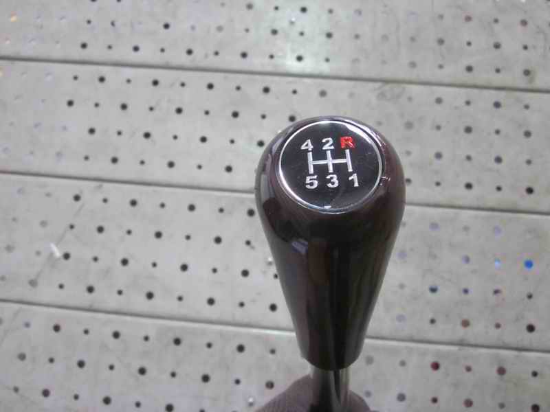 D gear lever assembly