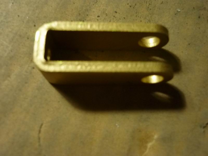 Throttle pull cable connector