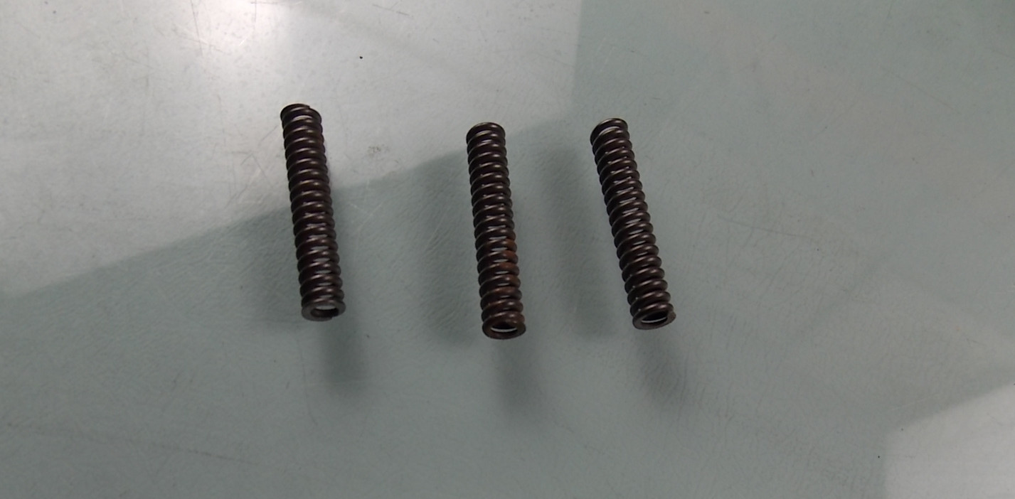 Synchronizer spring-long