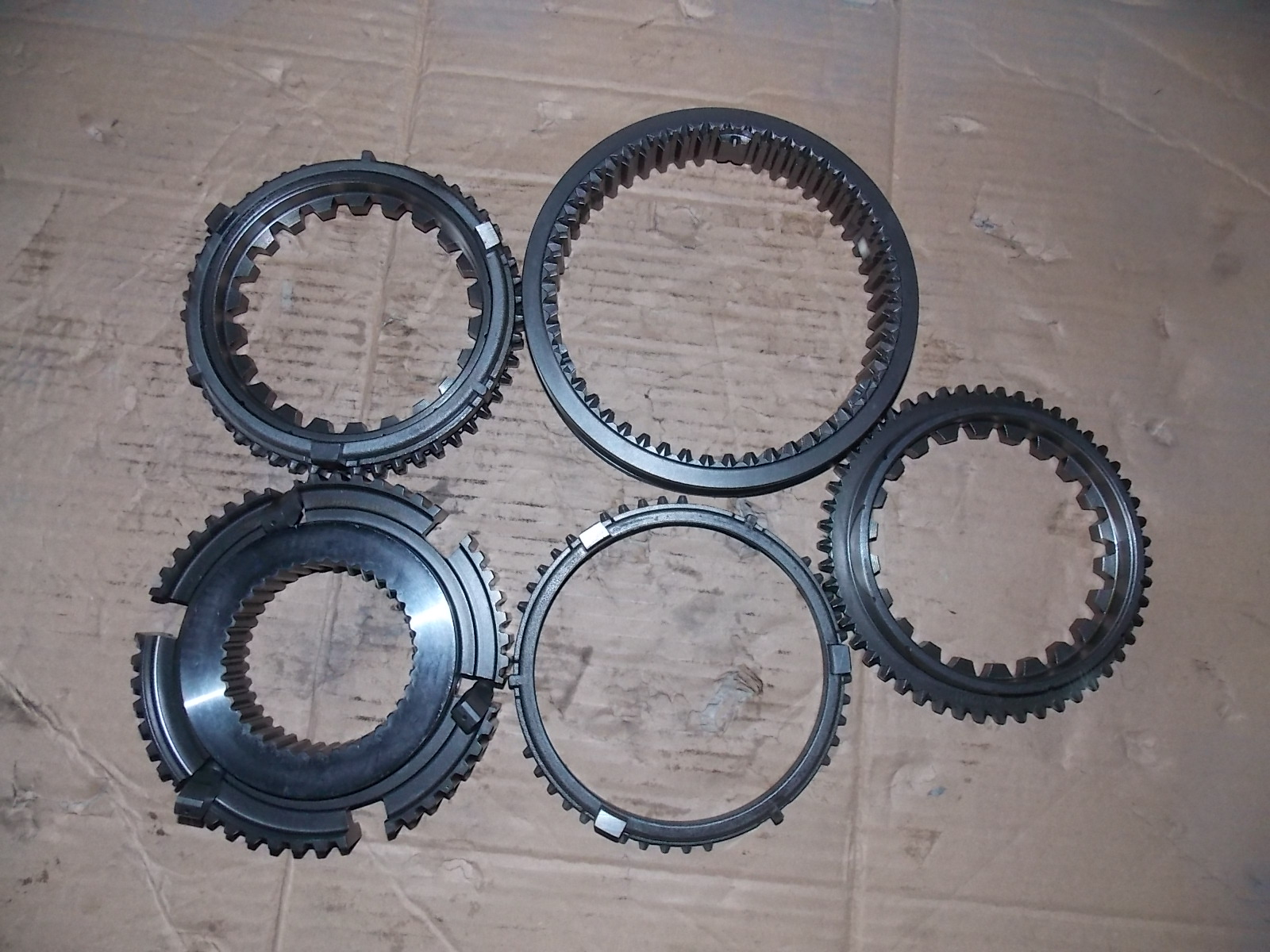 Second and third gear synchronizer assembly