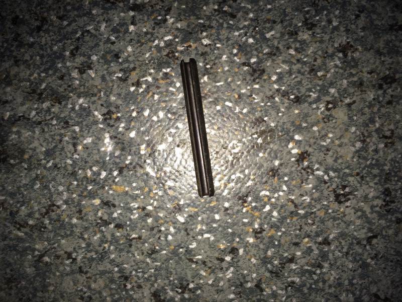 Фиксирующий штифт вилки отключения сцепления