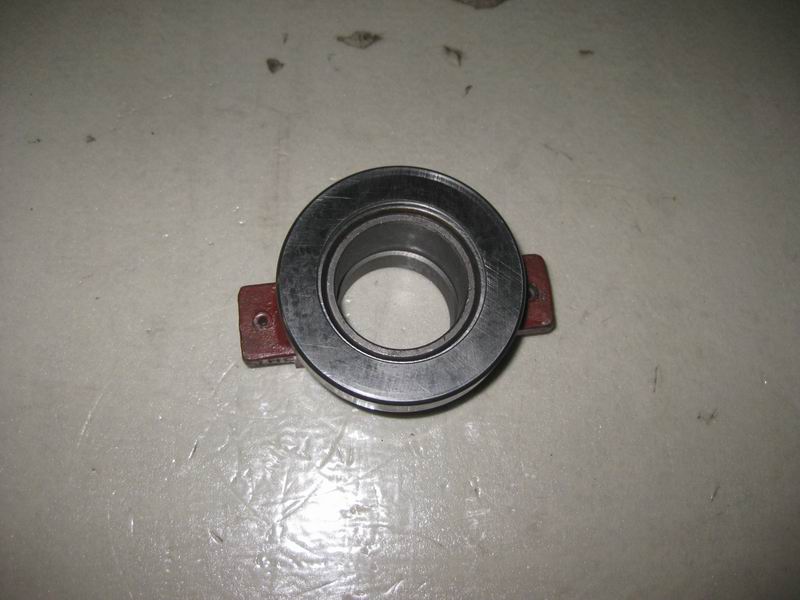 Clutch separation bearing and seat assembly