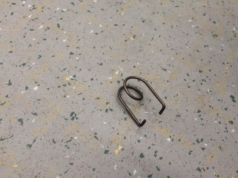 Separating bearing return spring