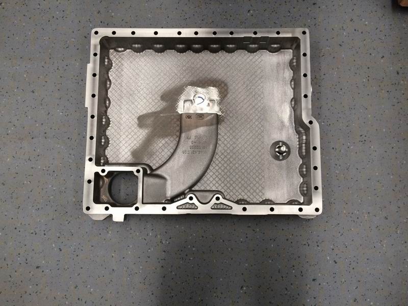 Transmission oil pan