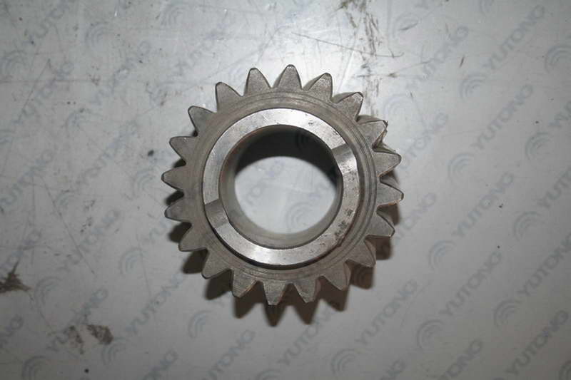 Reverse shaft gear