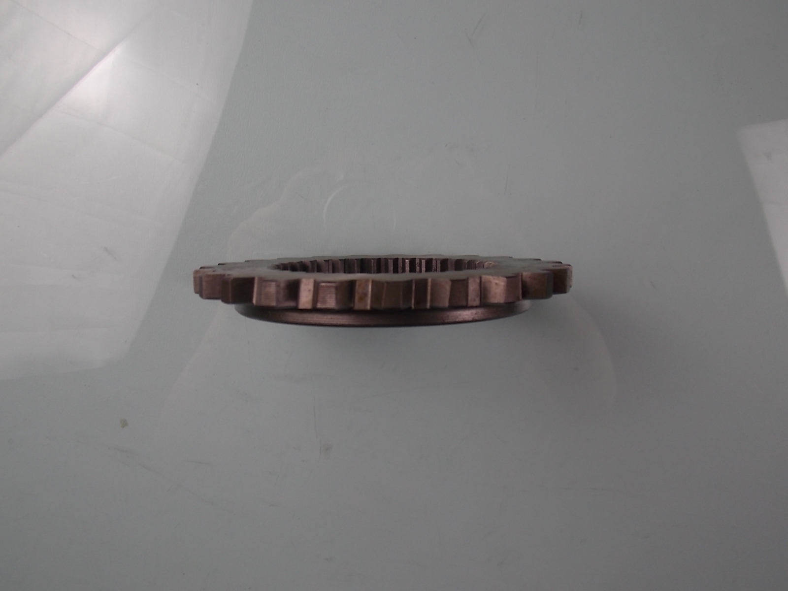 Reverse engaging tooth holder