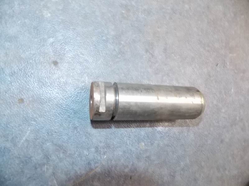 Reverse gear shaft
