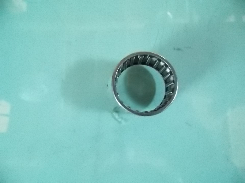 Reverse shaft needle roller bearing