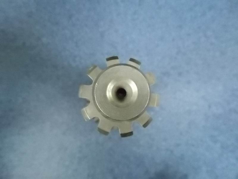 One axis; can be replaced by 1762-02251-1