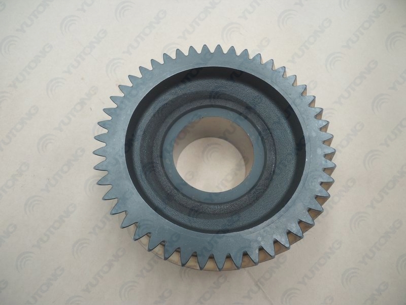 Regular meshing teeth of the intermediate shaft