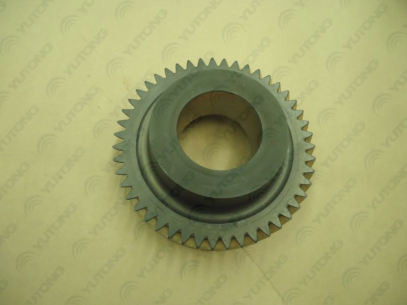 Равномерное зацепление зубьев промежуточного вала-1