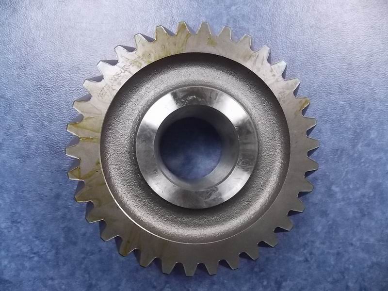 Intermediate shaft four gears