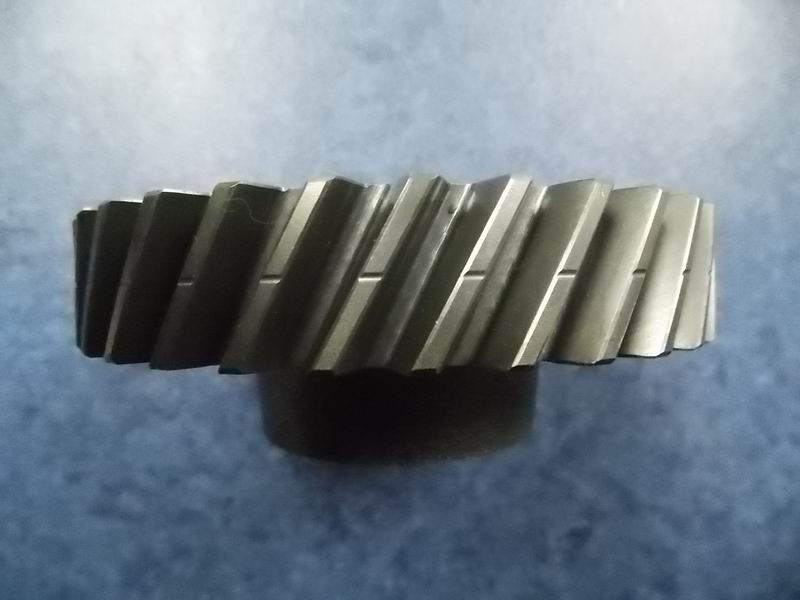 中间轴四档齿轮-2