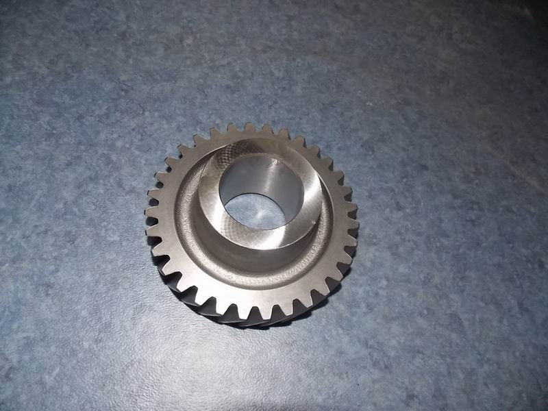 Intermediate shaft four gear teeth