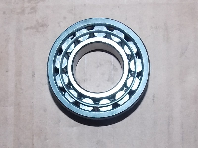 Intermediate shaft front roller bearing