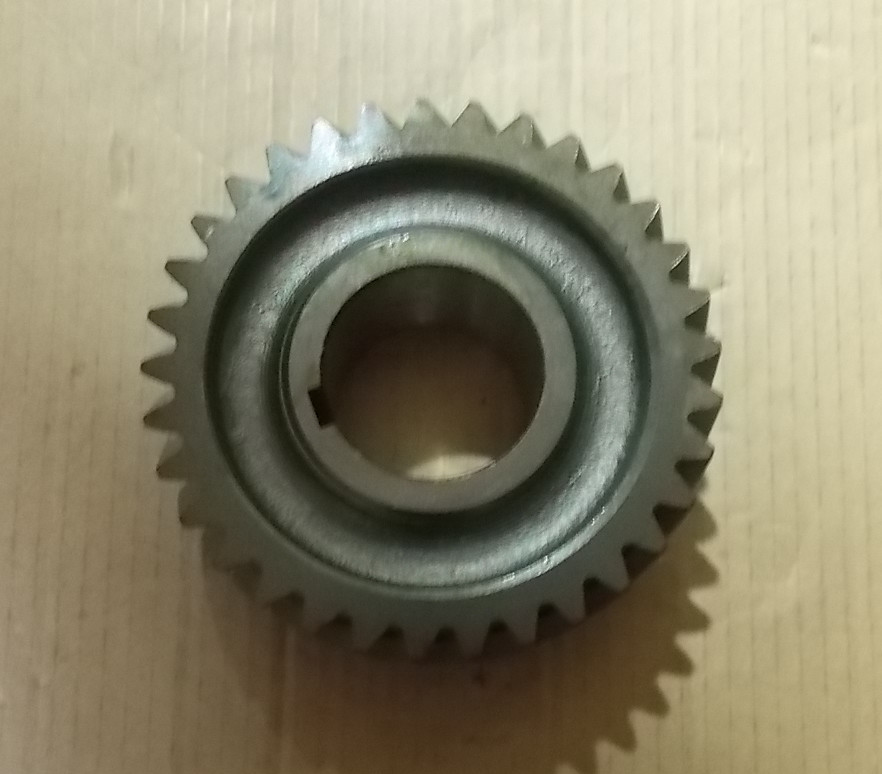 Intermediate shaft four gear teeth