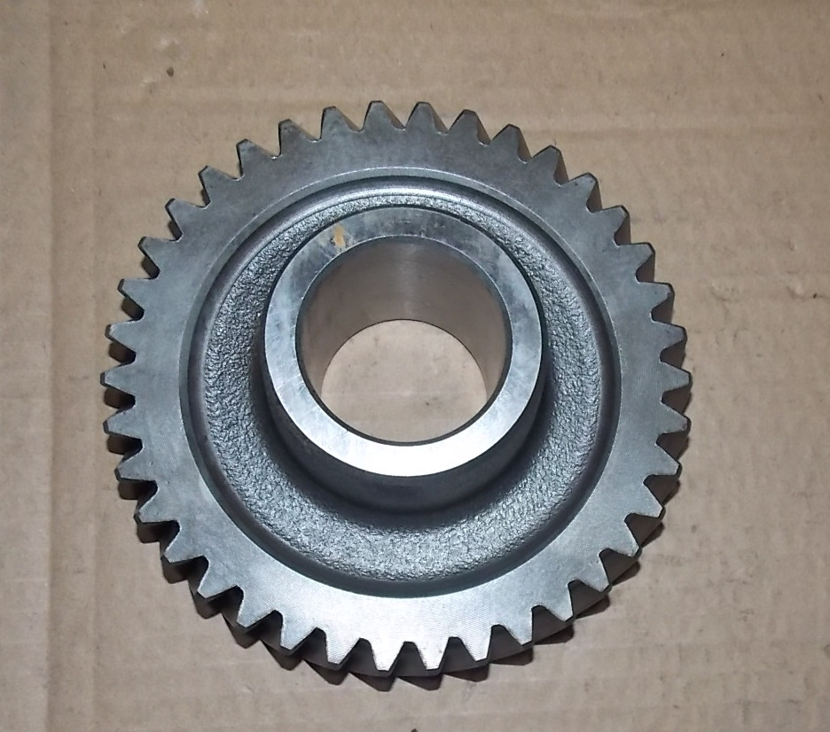 Равномерное зацепление зубьев промежуточного вала