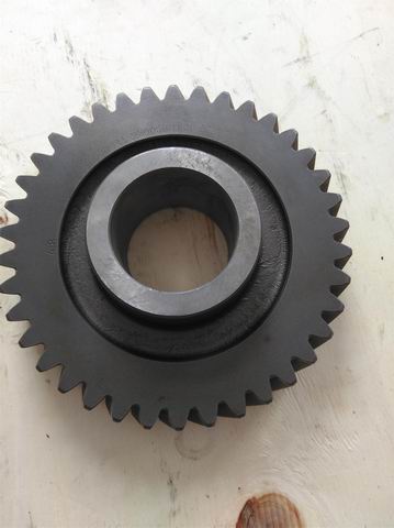 Промежуточный вал четыре передачи