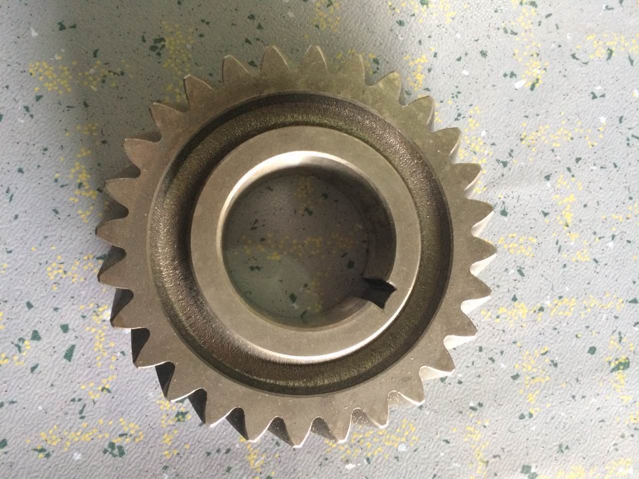 Intermediate shaft four-speed teeth (coarse teeth; 28 teeth)-1