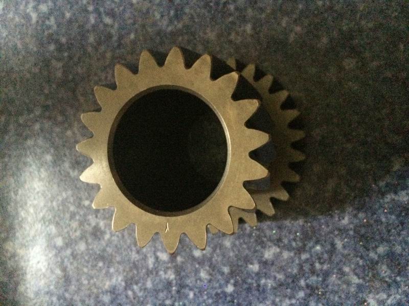 Вторая и третья передачи промежуточного вала.