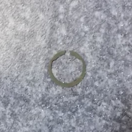 Synchronizer hub lock ring-four and fifth gear