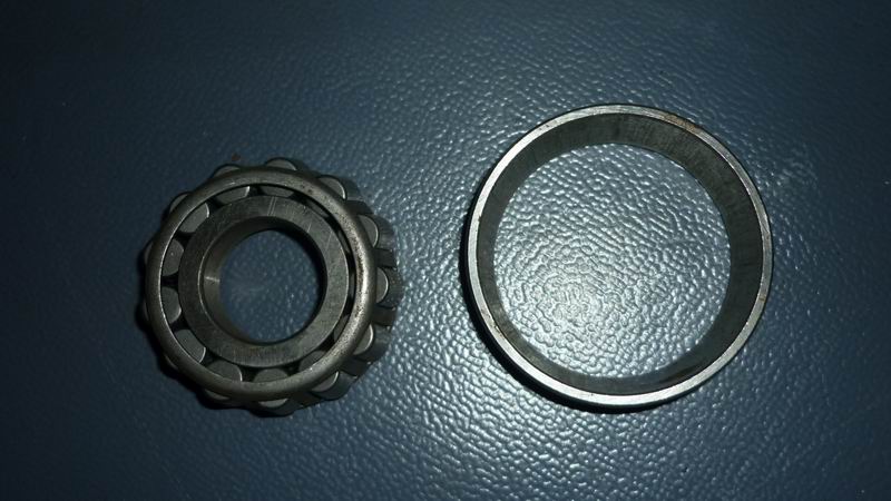 Intermediate shaft tapered bearing-1