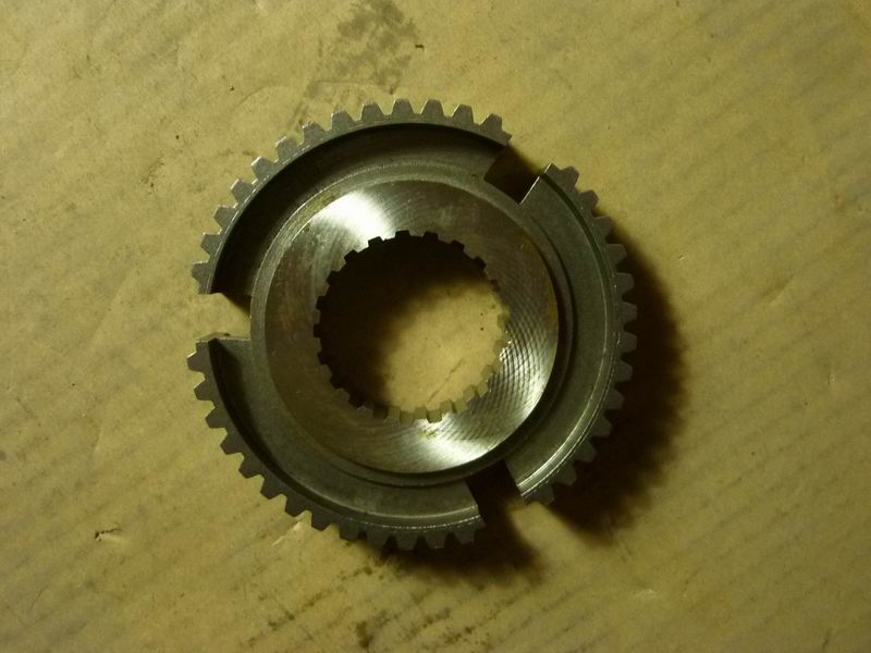 Second and third gear synchronizer hub