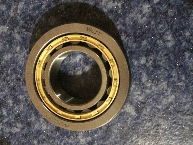 Передний подшипник промежуточного вала