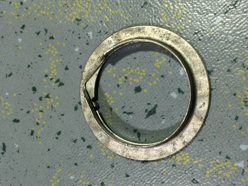 Oil collecting ring assembly