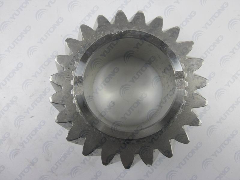 Two-axis six-speed gear