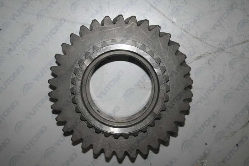 Трехскоростная передача второй оси