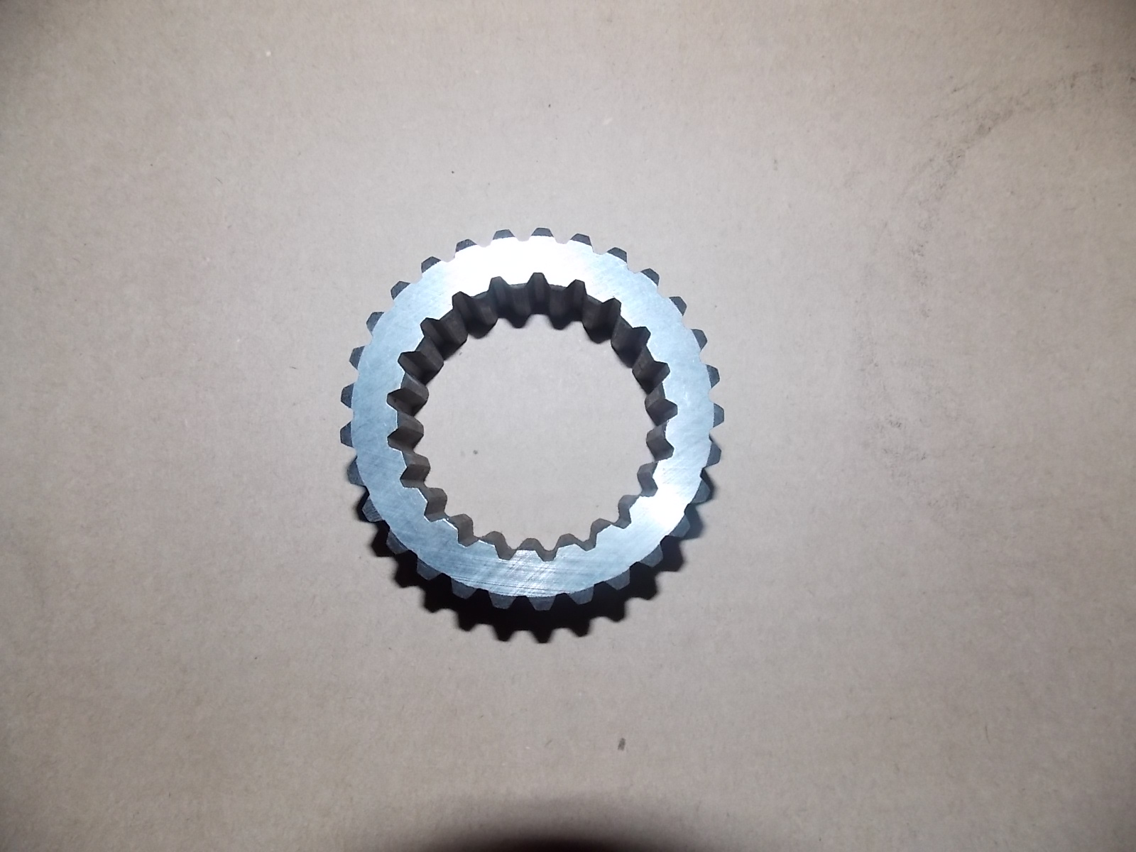 Седло с фиксированным зубом второй и третьей передачи-1