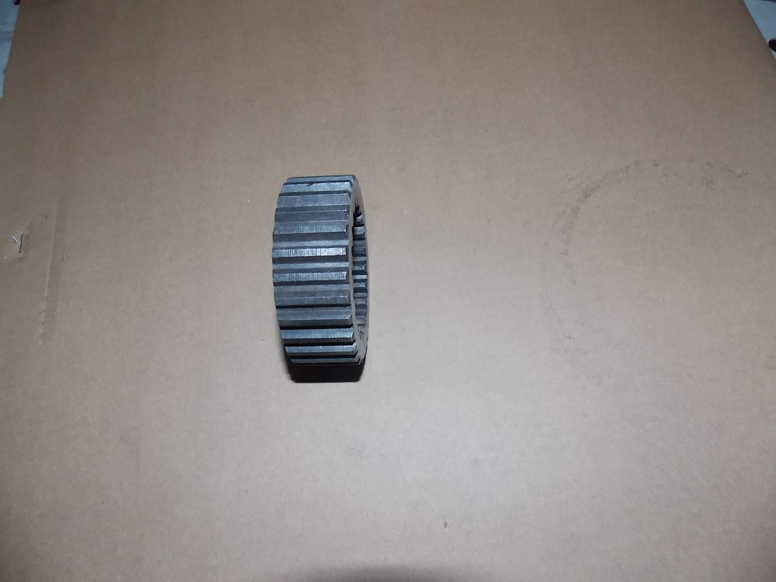 Седло с фиксированным зубом второй и третьей передачи