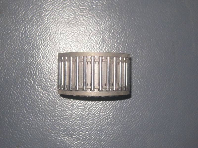 Two-axle three-speed needle roller bearing