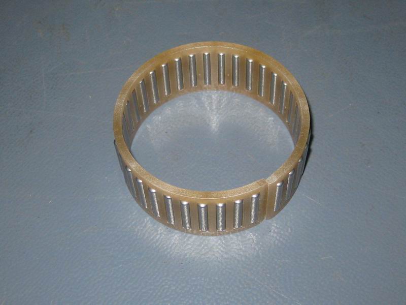 Two-axle four-speed needle roller bearing