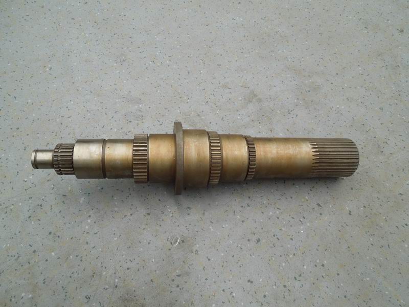 Two-axis; fitted with shaft end bolt M12-1