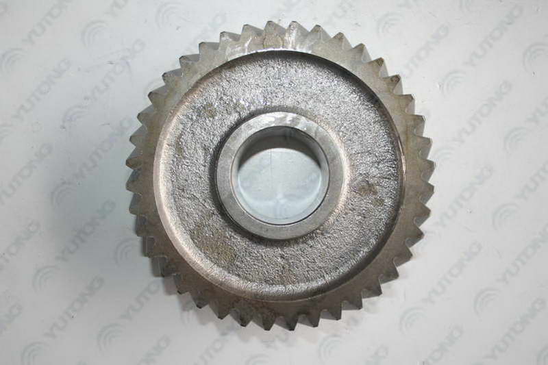 Intermediate shaft four gear teeth