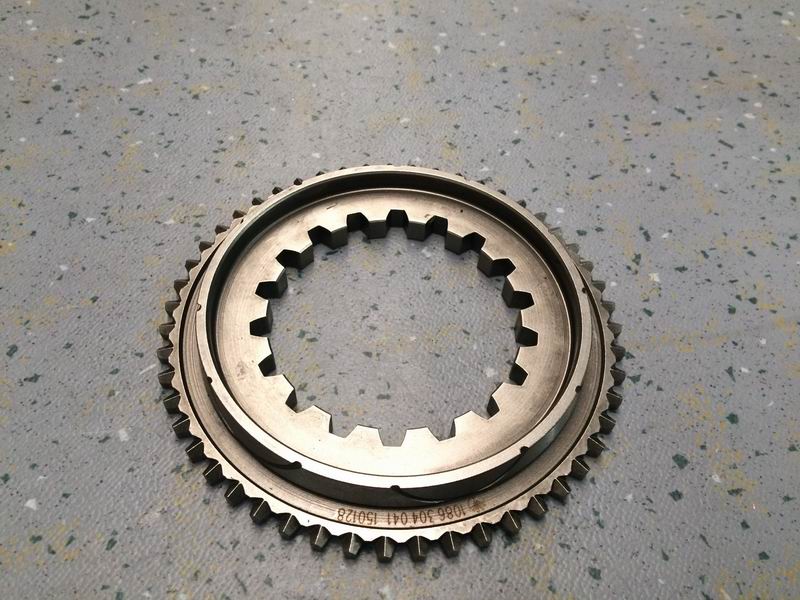 Five-speed synchronous cone hub