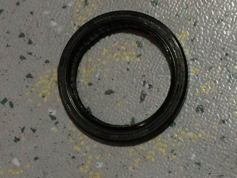 Two-axis oil seal