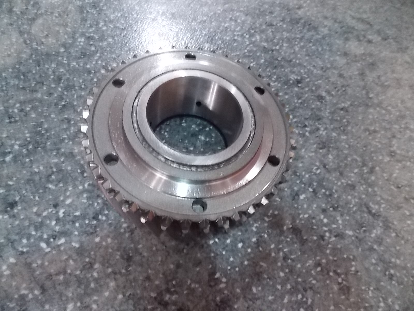 Second-axis and third-speed gears