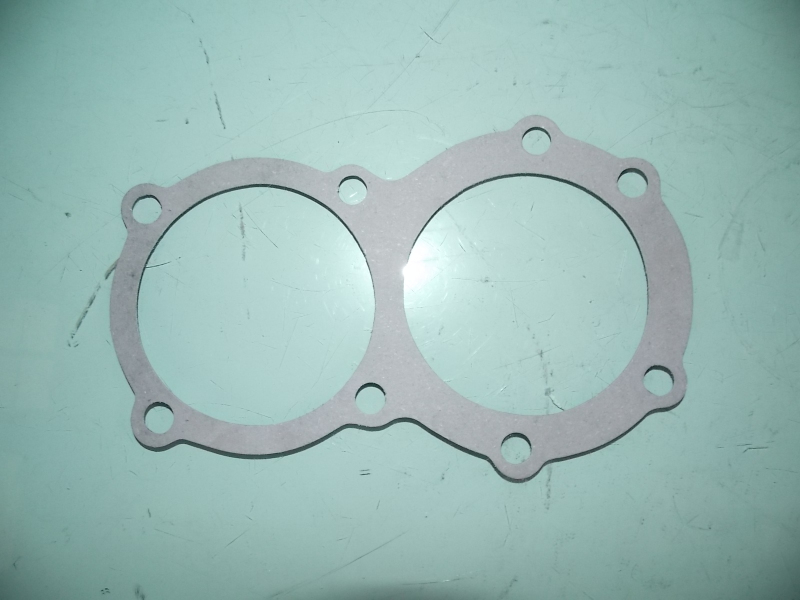 Transmission rear cover lining