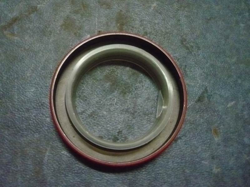 Two-axis oil seal