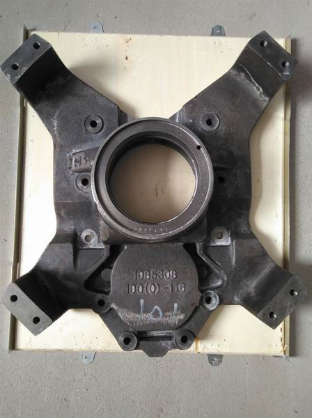 Задняя крышка коробки передач-1