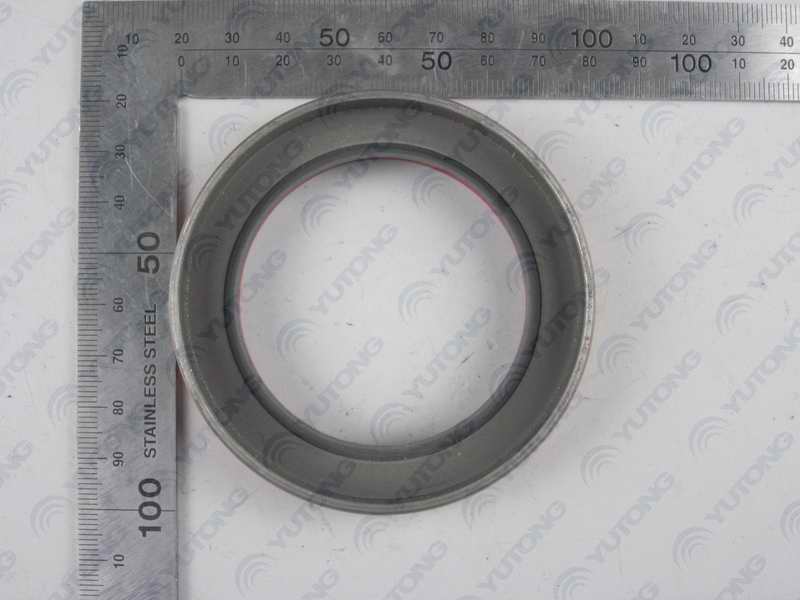 Two-axis oil seal assembly