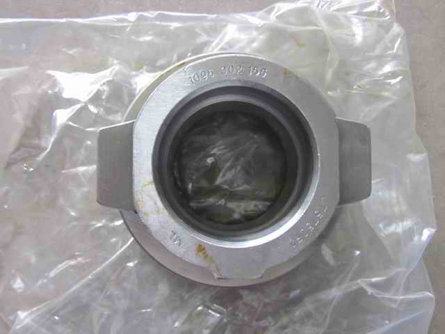 D Разделительный подшипник; QJ 805